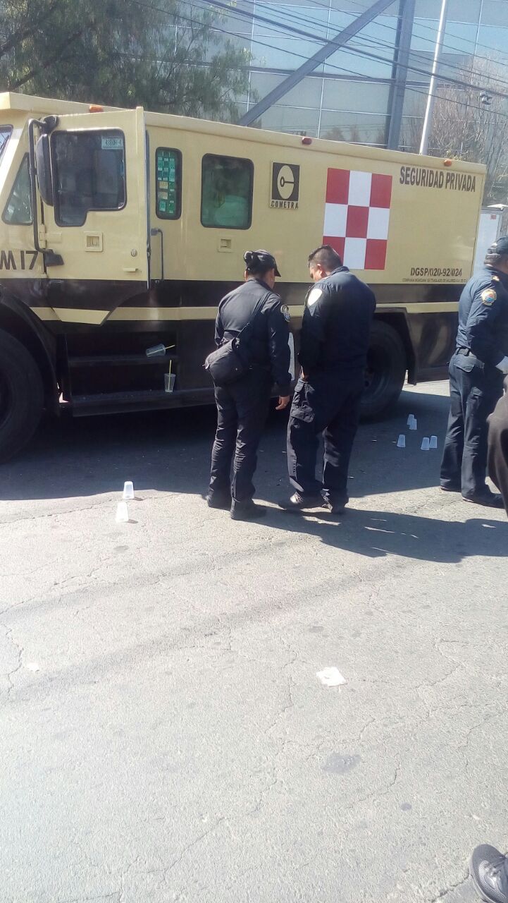 Tres custodios murieron en el lugar. 