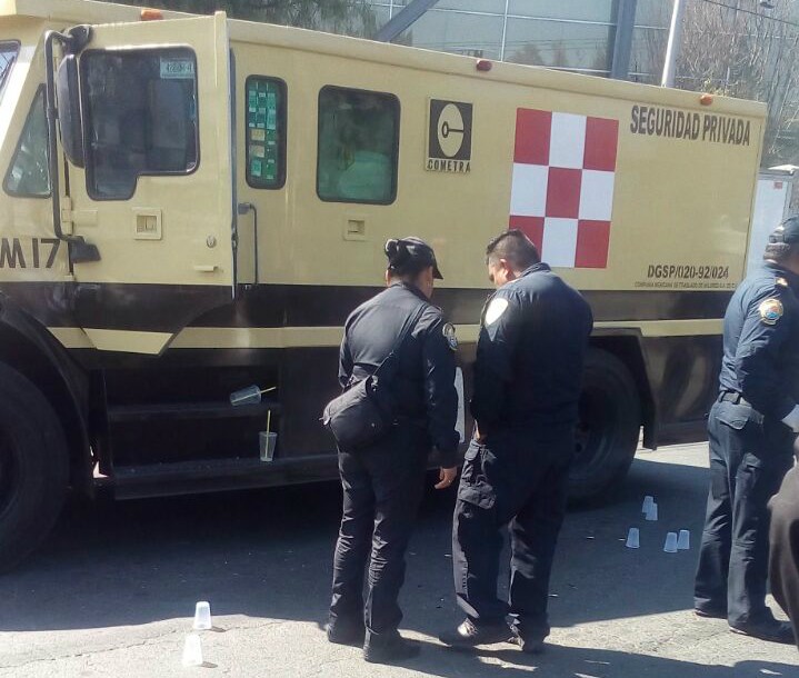 Tres custodios murieron en el lugar. 