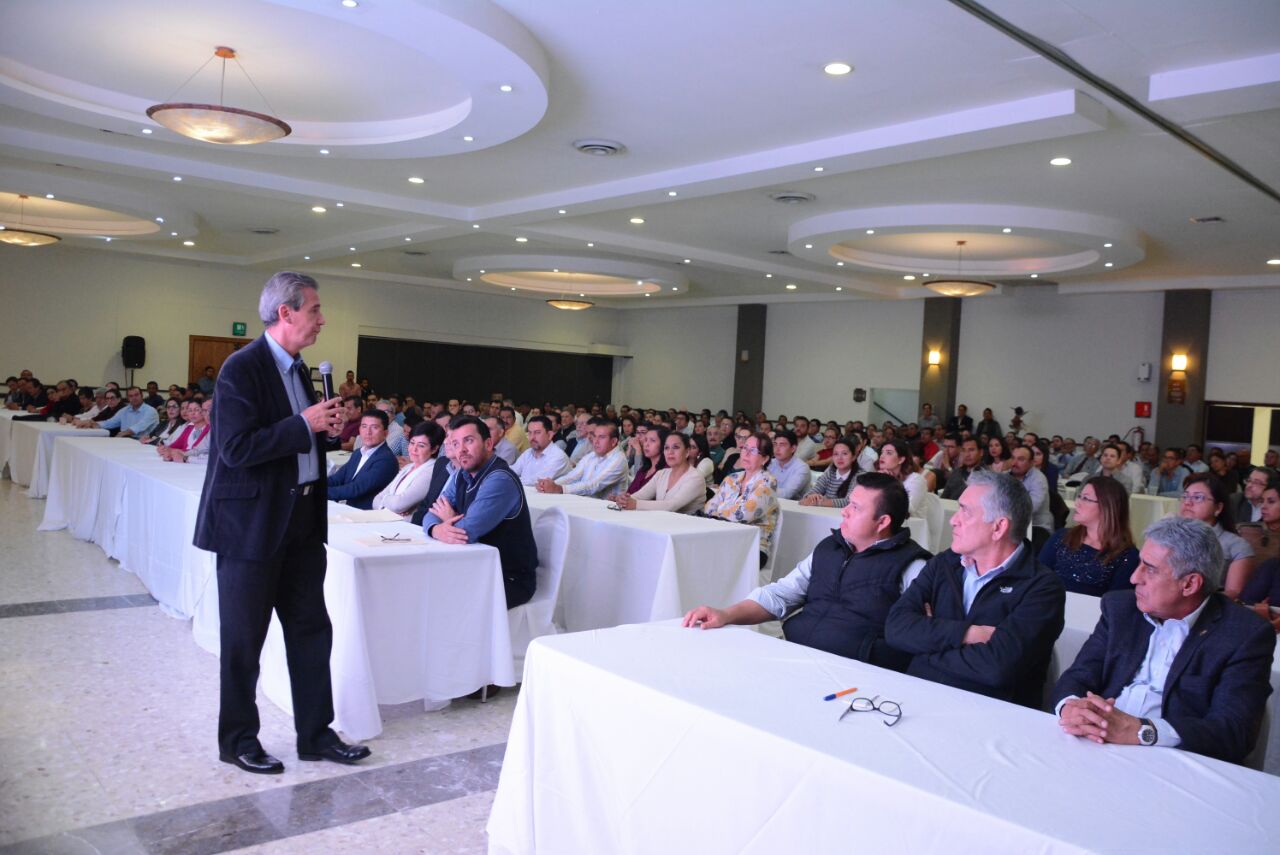 Héctor López Santillana, alcalde de León. 