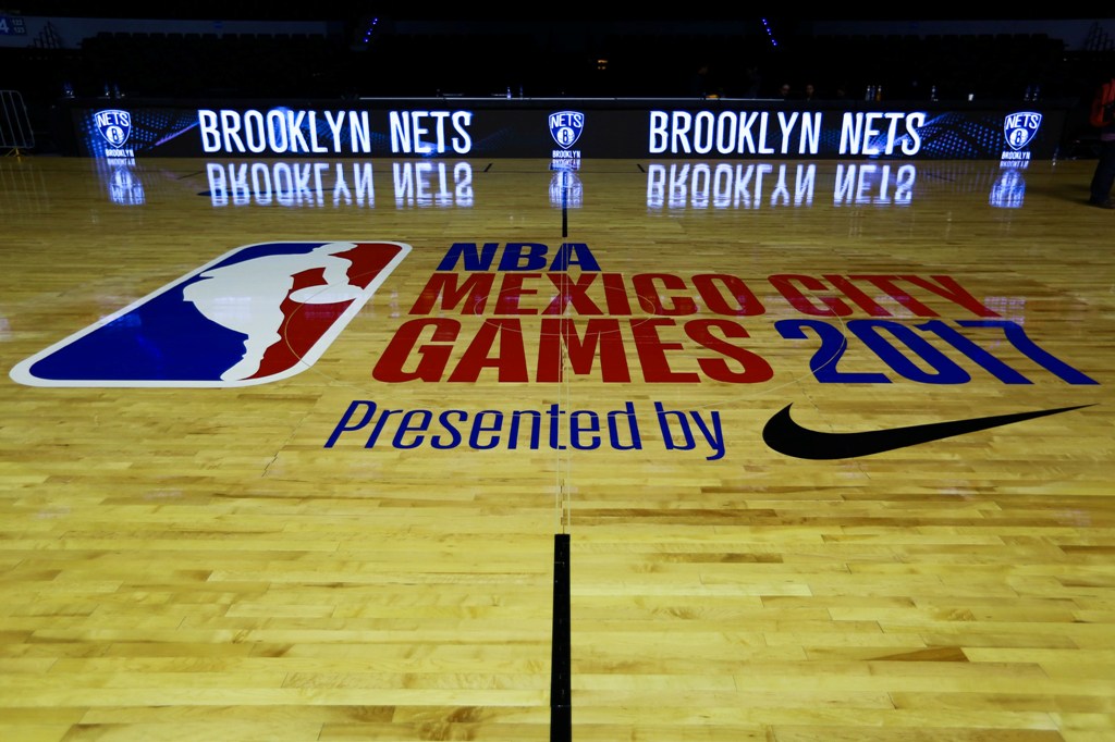 Logotipo de la NBA, durante el entrenamiento 