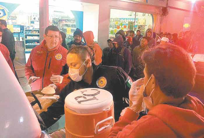 El primer punto fue frente la Clínica 21 del Seguro Social, en el centro. 