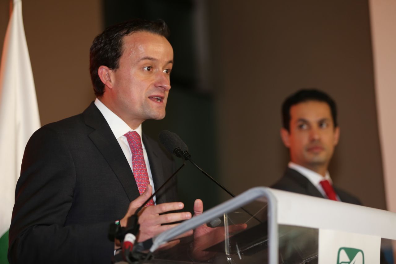 Tras renunciar al IMSS, Mikel Arriola anunció que buscará la candidatura del PRI a la Jefatura de la Ciudad de México.