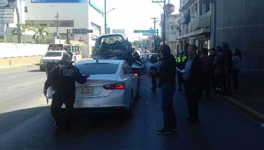 Carambola de autos en Tampico, deja 4 mujeres lesionadas