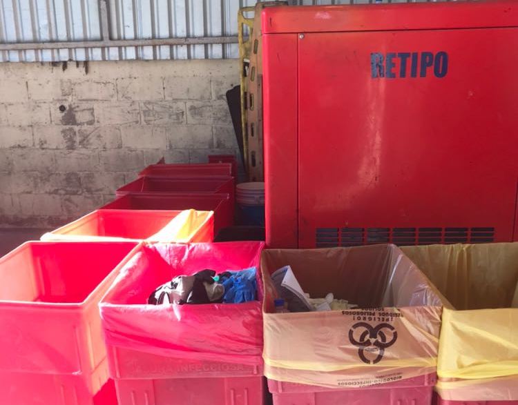 La dependencia denunció además que los inspectores encontraron también el uso de bolsas amarillas -utilizados para patológicos- para almacenar residuo