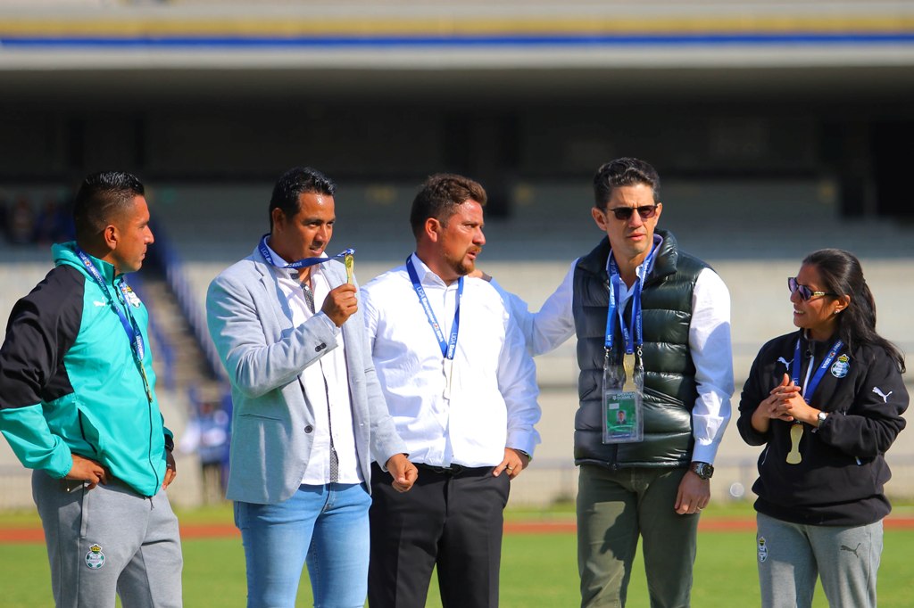 El presidente de Club Santos Alejandro Irarragorri,