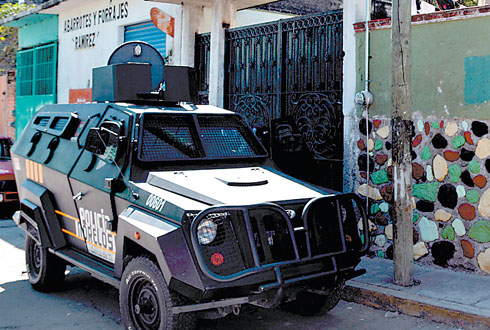 La casa del enfrentamiento permaneció bajo resguardo policial ayer. 