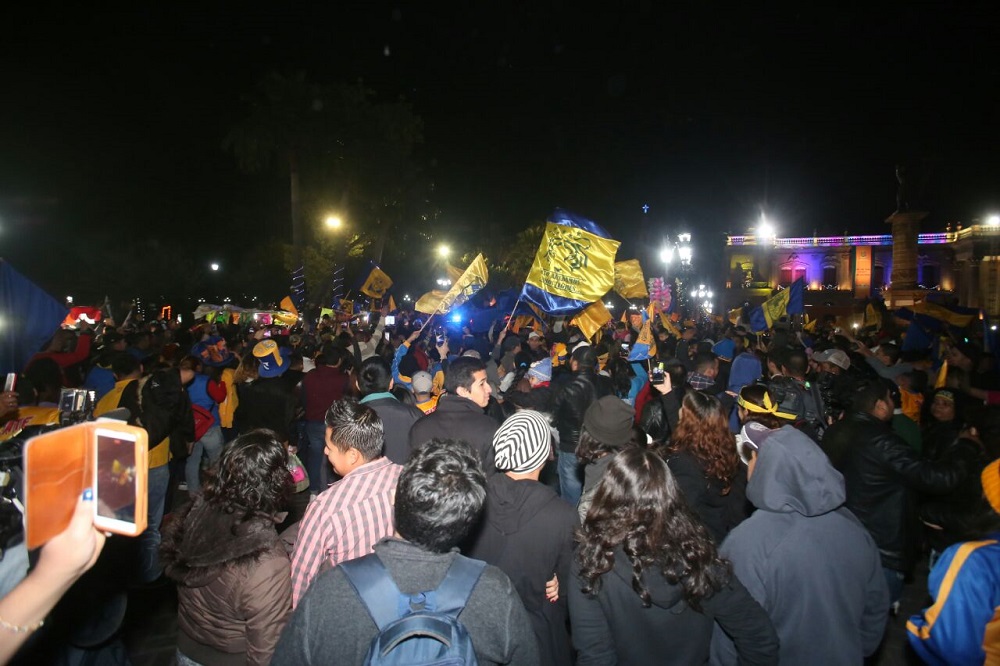 Los aficionados asistieron a la Macroplaza para celebrar el sexto título.