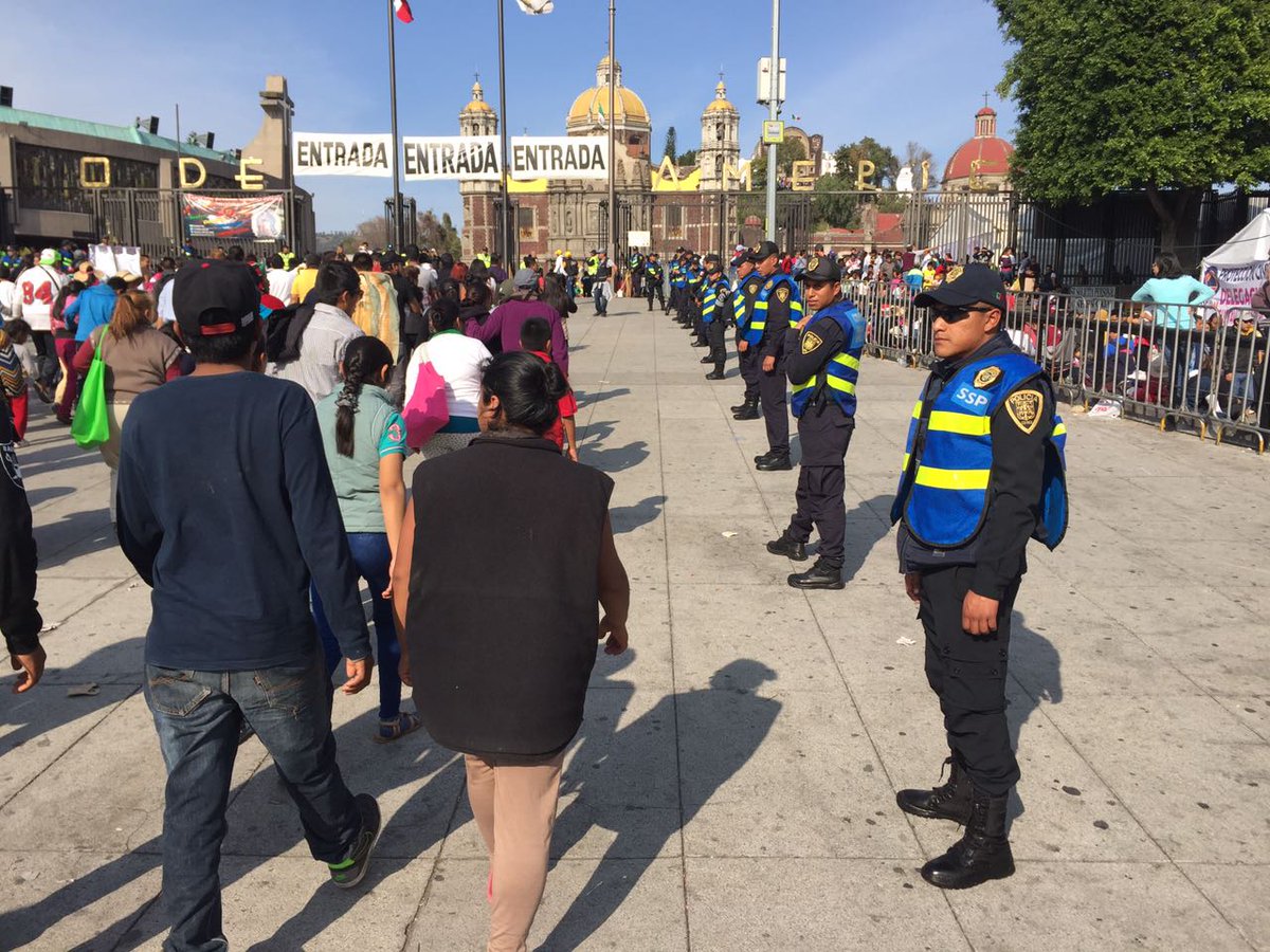 Las autoridades capitalinas vigilan las inmediaciones de la Plaza Mariana.