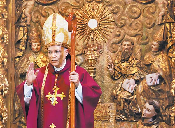 El cardenal aseguró que estará al pendiente de los feligreses de su anterior arquidiócesis.