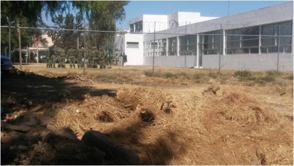 Los soldados tienen más de un año en el inmueble. 