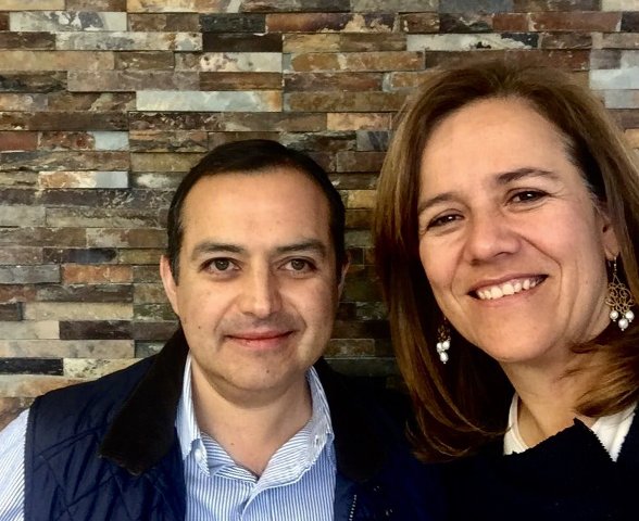 El senador del PAN, Ernesto Cordero, dio su firma de apoyo a la aspirante independiente a la Presidencia, Margarita Zavala.
