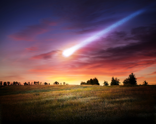Un meteorito entrando a la atmósfera terrestre.