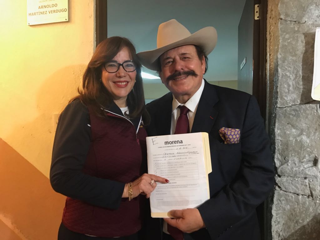  Armando Guadiana Tijerina se registró como candidato a Senador de la República por el partido Movimiento de Regeneración Nacional.