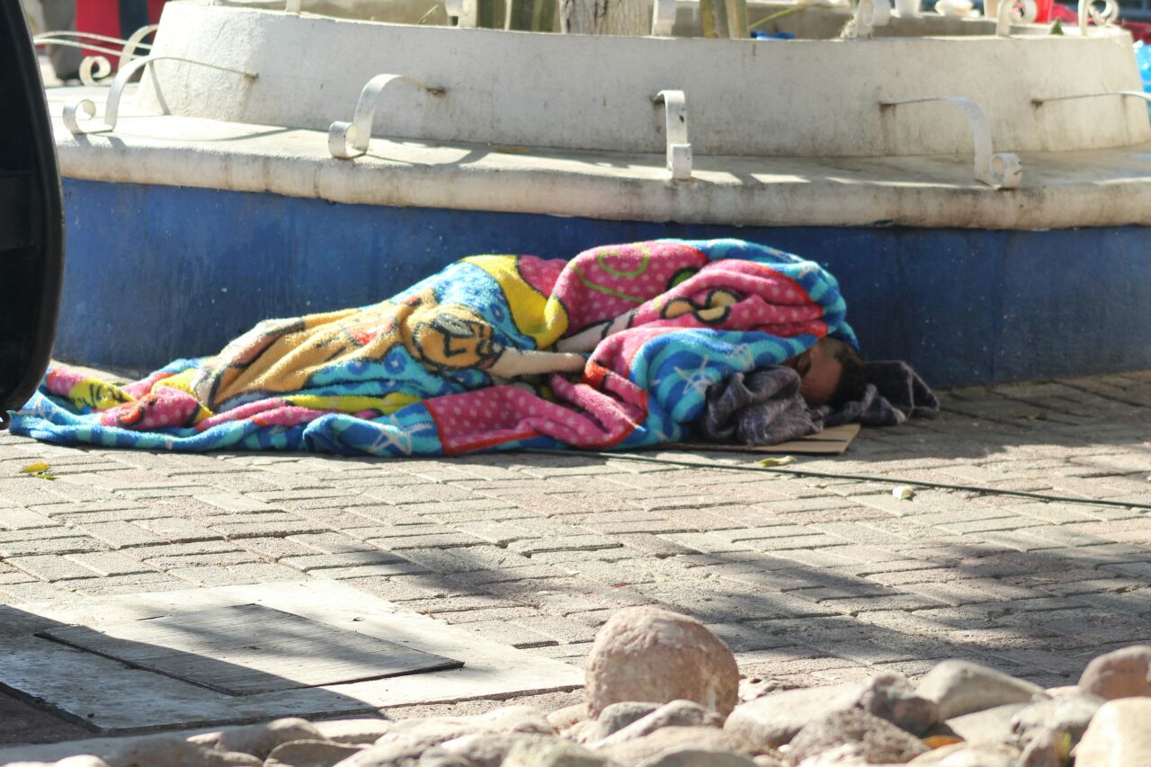 Hay personas que tienen varios años viviendo en la calle. 