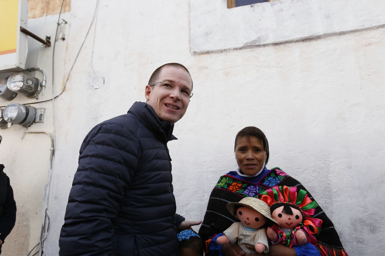 Anaya aseguró que escuchará a los ciudadanos para entender sus problemas y proponer soluciones.