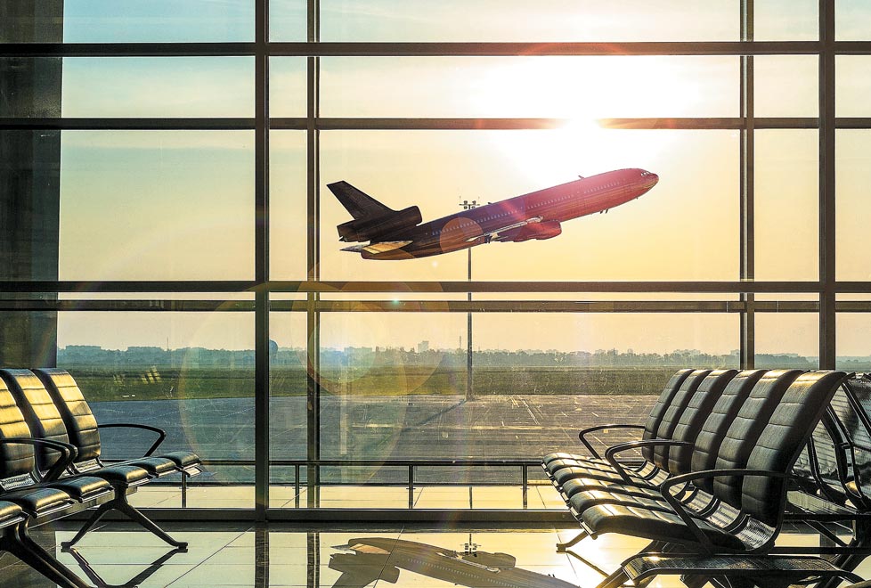 Reserva tu vuelo con anticipación y evita viajar los fines de semana, pues es más caro.