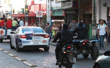 Policías en Altamira.