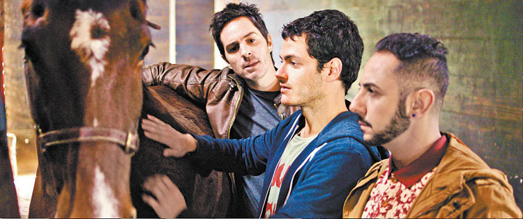 Mauricio Ochman, Alfonso Dosal y Humberto Busto en ‘Hazlo como hombre’. 