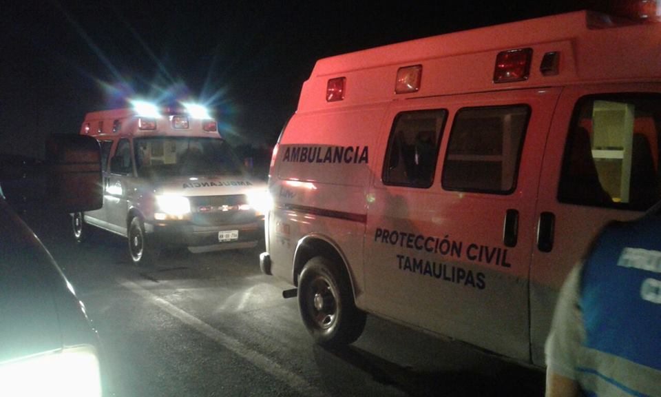 Paramédicos de la Cruz Roja acudieron al lugar del accidente. (Archivo)
