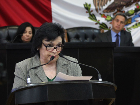 La coordinadora de la bancada del PRI, en Chihuahua, Isela Torres Hernández, cuestionó el cierre de hospitales. 