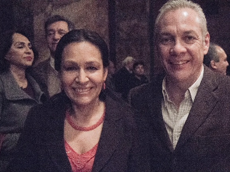 La directora del Instituto General de Bellas Artes, Lidia Camacho y su esposo Fernando Solís.  