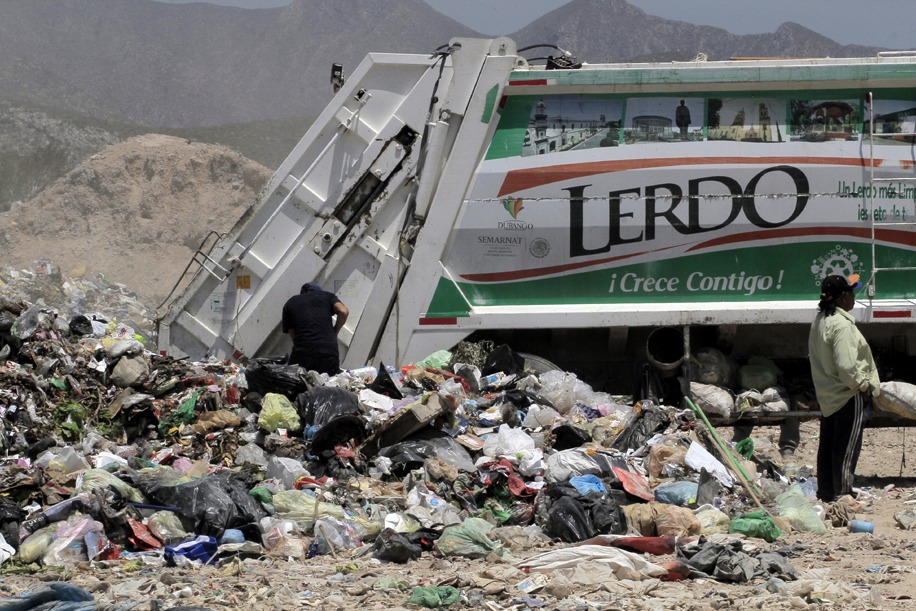 Esta una de las épocas del año con mayor acumulación de deshechos en las calles.