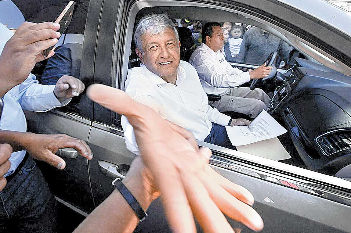 “Vamos a buscar el diálogo para respetar a nuestros semejantes”, expresó el líder de Morena.