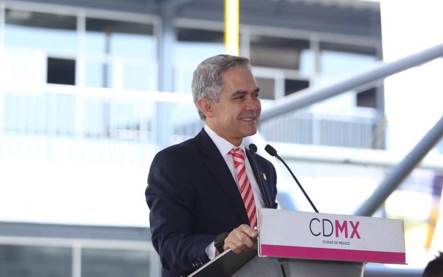 Mancera destacó que se quedó al frente del gobierno capitalino, porque es donde siente más arraigo y cariño.