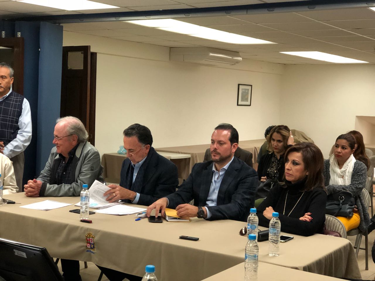 Fue presentado en el Comité de Adquisiciones. 