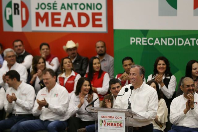 El precandidato del PRI a la Presidencia, José Antonio Meade, se reunió con militantes priistas en Sonora. 