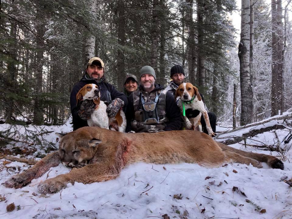 Steve Ecklund suele publicar en su Facebook fotos de los animales que caza.