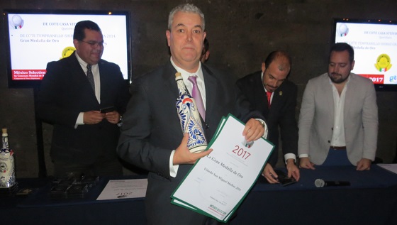 Durante la entrega de las dos Gran Medalla de México.