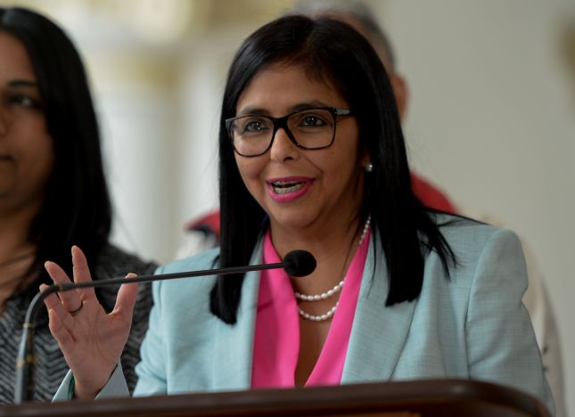 la oficialista Asamblea Constituyente, Delcy Rodríguez.