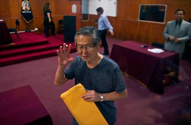 Alberto Fujimori tiene 79 años y recibió hoy el indulto por parte del Presidente de Perú, tras permanecer en prisión desde 2009.