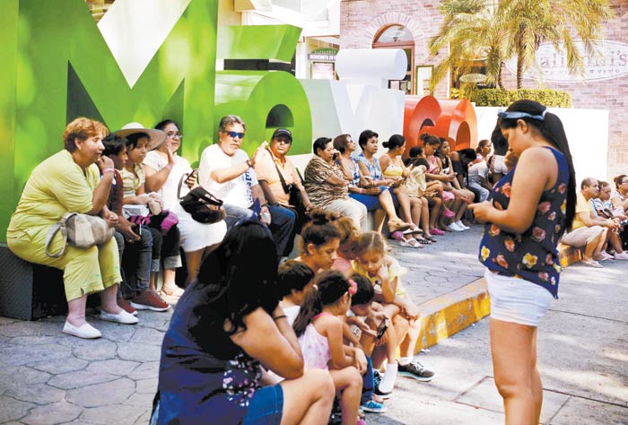 Turistas y prestadores de servicios desalojaron hoteles y comercios; esperaban réplicas.