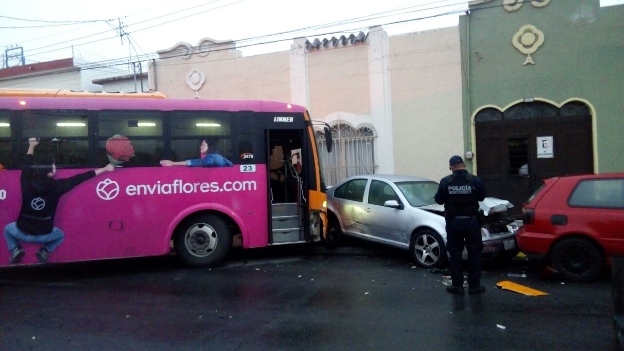 El accidente ocurrió en el cruce de las calles Washington y Miguel Nieto. 