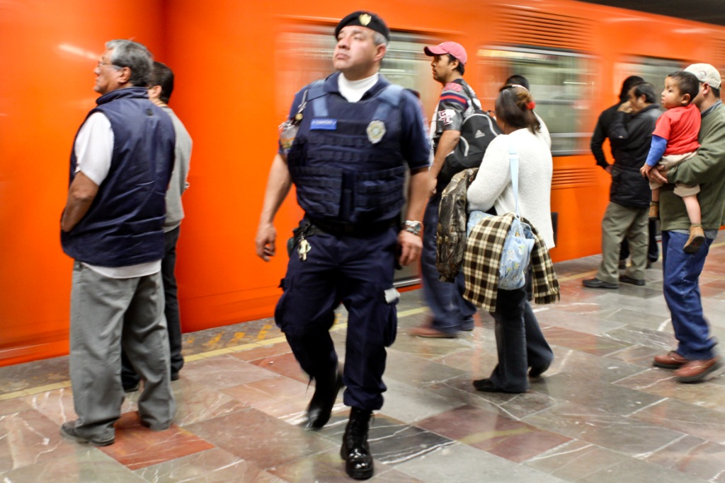 Entre agosto y noviembre, 161 personas fueron detenidas por robo a pasajero al interior del Metro.