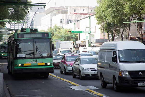 El servicio del Trolebús fue suspendido en las líneas G y LL debido al robo del cables que suministran energía al transporte.