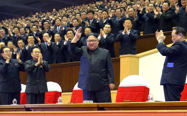 El presidente norcoreano, Kim Jong-un, ha dicho que no abandonará el programa nuclear.