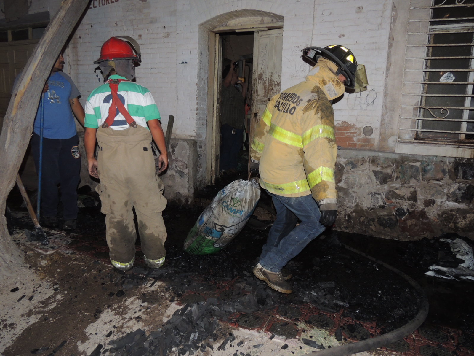 Elementos de Protección Civil y Bomberos continuarán con los recorridos en las calles de la ciudad así como en comunidades rurales. 