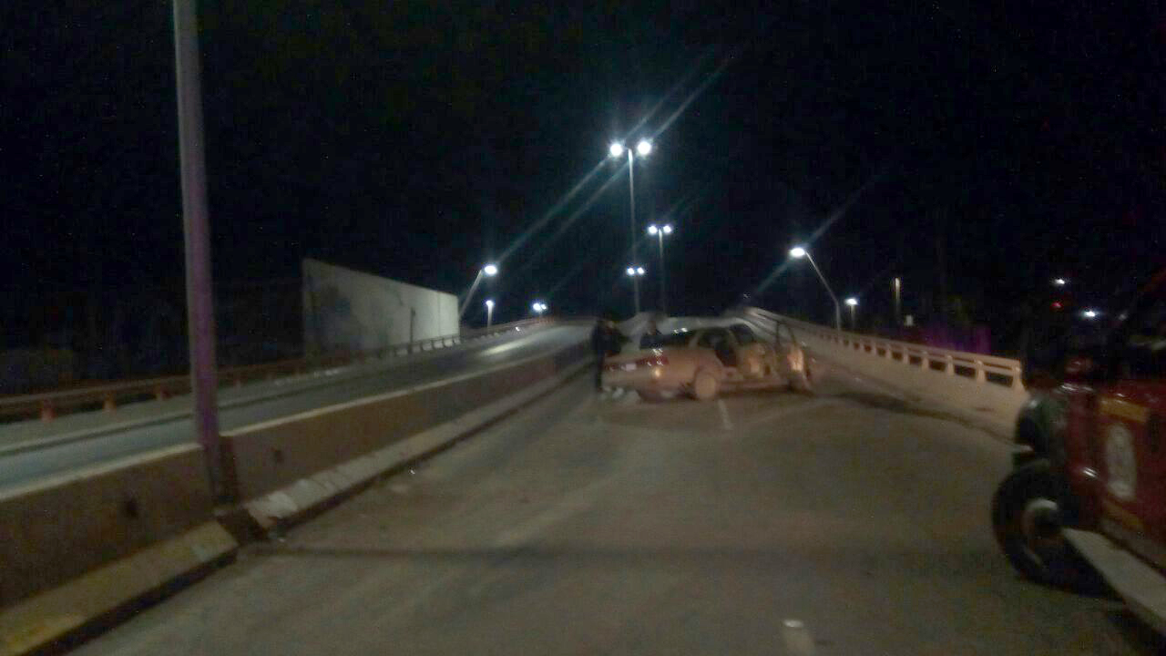 El accidente se reportó a las 12:30 de la madrugada.