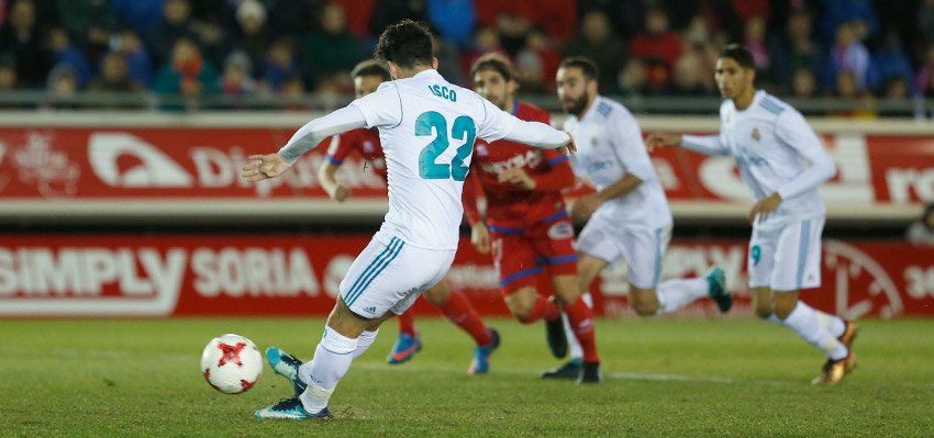 El Real Madrid venció 0-3 al Numancia en la ida de los Octavos de Final de la Copa del Rey