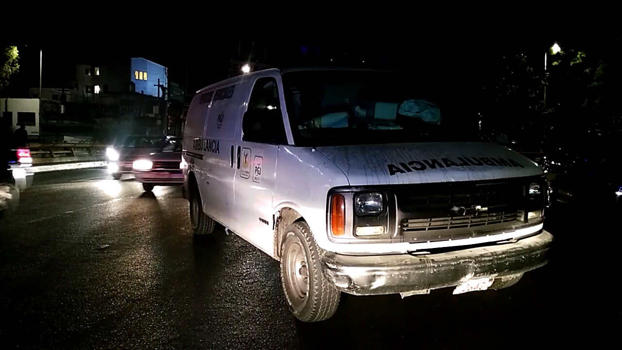 Paramédicos abordo de la ambulancia Medical Care, diagnosticaron la muerte del menor por traumatismo craneoencefálico