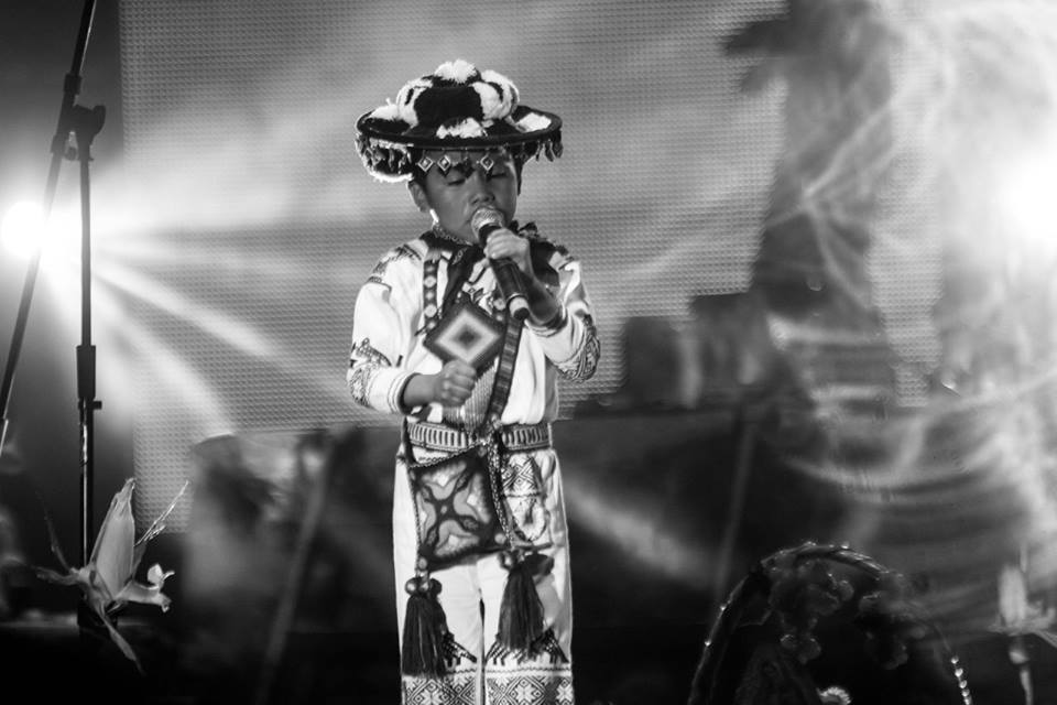 Yuawi López, niño huichol, anunció que El Venado Azul estrenará próximamente nuevo disco