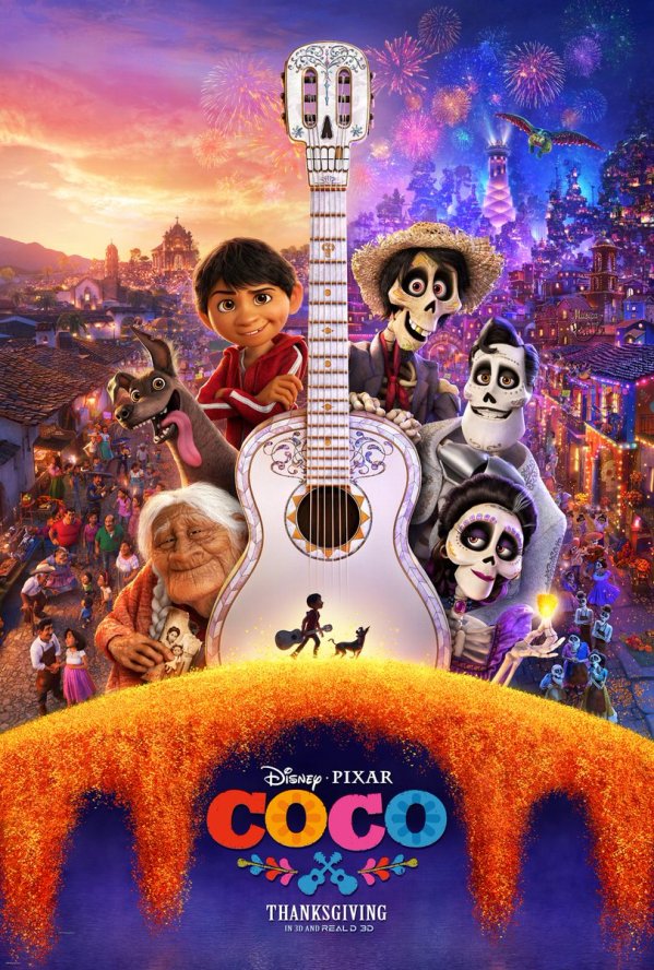 Los artesanos locales le han dado a la guitarra un toque de Día de los Muertos pintando el instrumento de blanco y agregando una calavera.