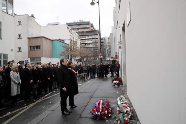 El homenaje dio inicio en las antiguas instalaciones de Charlie Hebdo, donde fueron asesinadas 11 personas.