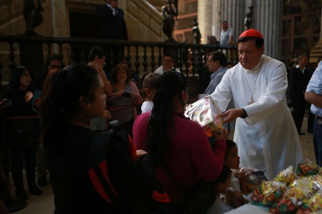 Norberto Rivera encabezó la misa por la celebración del Día de Reyes. 