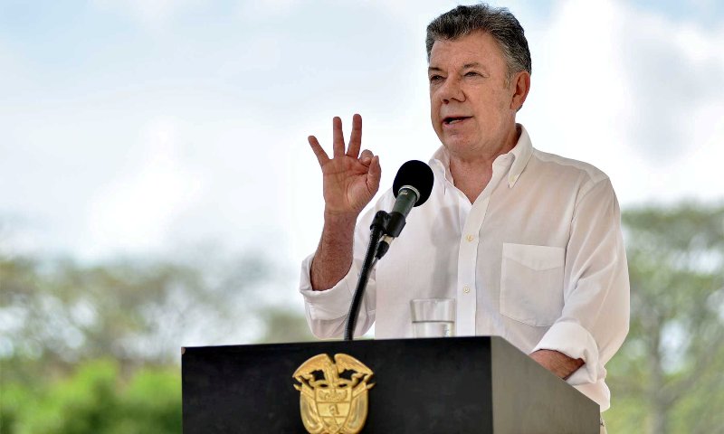 El presidente colombiano, Juan Manuel Santos, aseguró que el gobierno está dispuesto a prorrogar el cese al fuego con la guerrilla.