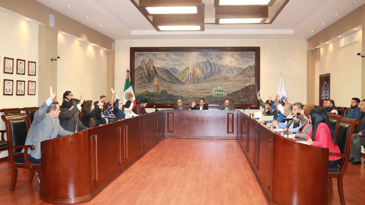 Héctor Castillo Olivares anunció su postura al terminar la sesión ordinaria de Cabildo de Santa Catarina. 