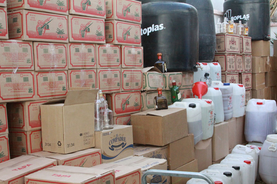 Piden a la ciudadanía no consumir este tipo de alcohol pues es peligroso para la salud.